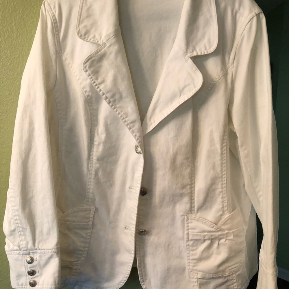 Denim and Co. white denim jacket